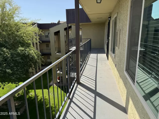 MLS: 6850826 Condo For Sale