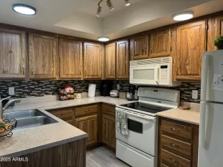 Photo #2: 6850826 Listing 