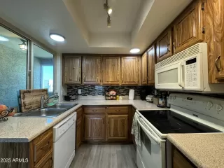 Photo #3: 6850826 Listing 