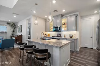 Photo #1: 6850829 Listing