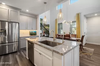 Photo #2: 6850829 Listing