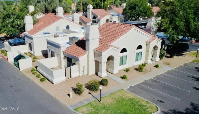 MLS: 6850921 Condo For Sale