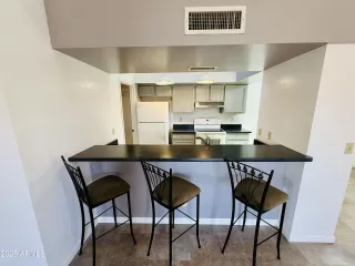 Photo #5: 6850921 Listing 