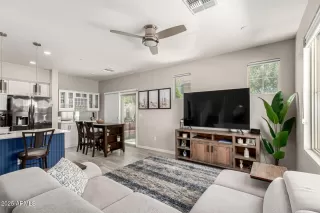 Photo #5: 6851030 Listing 