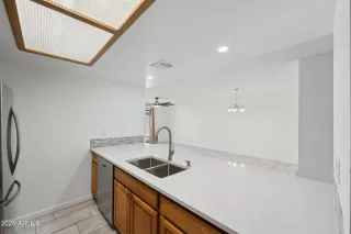 Photo #5: 6851181 Listing