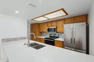 Photo #6: 6851181 Listing