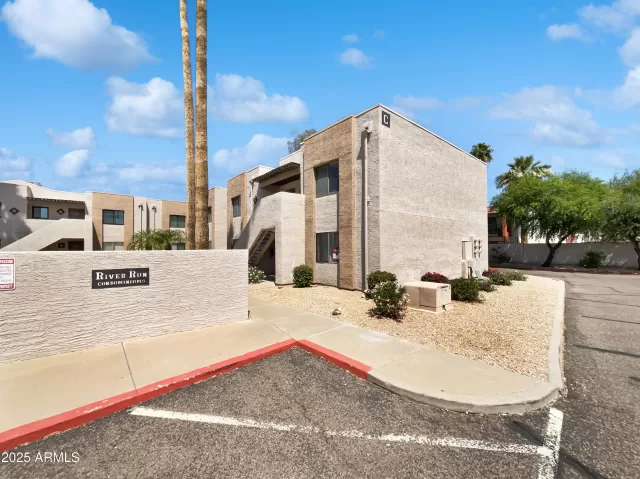 MLS: 6851198 Condo For Sale