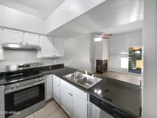 Photo #6: 6851198 Listing 