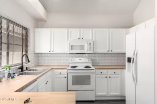 Photo #1: 6851273 Listing 