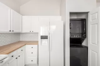 Photo #2: 6851273 Listing 