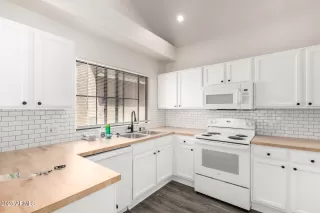 Photo #3: 6851273 Listing 