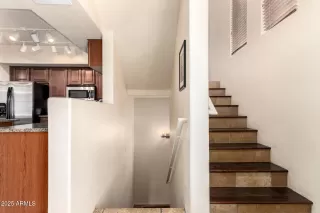 Photo #4: 6851456 Listing