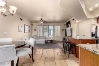 Photo #5: 6851456 Listing