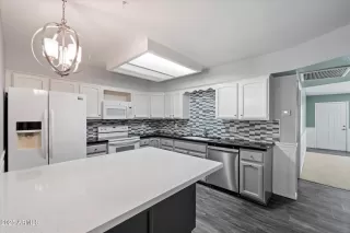 Photo #6: 6851545 Listing