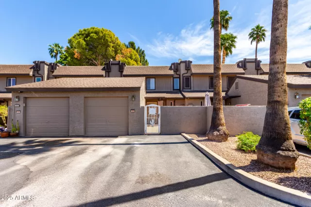 MLS: 6851588 Condo For Sale