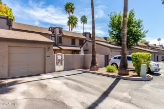 Photo #1: 6851588 Listing 