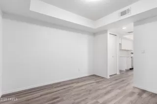 Photo #6: 6851588 Listing 