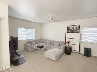 Photo #3: 6851946 Listing