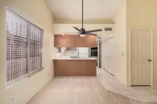 Photo #6: 6852029 Listing