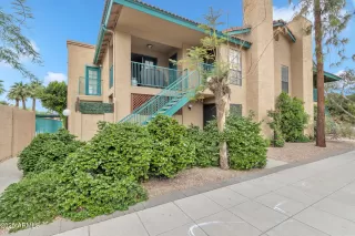 Photo #1: 6852066 Listing 