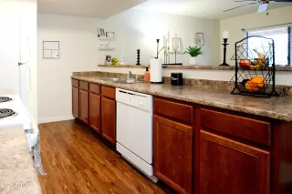 Photo #6: 6852112 Listing