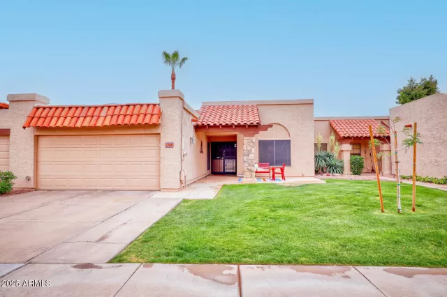 MLS: 6852212 Condo For Sale