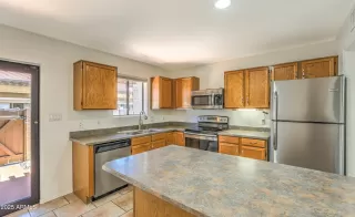 Photo #3: 6852256 Listing