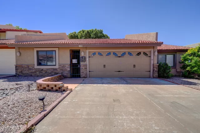 MLS: 6852423 Condo For Sale