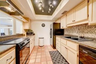 Photo #1: 6852423 Listing 