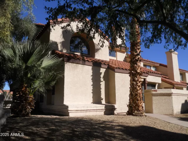 MLS: 6852483 Condo For Sale