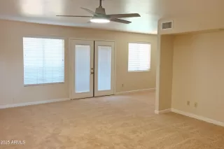 Photo #3: 6852601 Listing