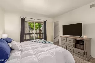 Photo #2: 6852816 Listing 