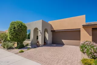 Photo #4: 6852871 Listing