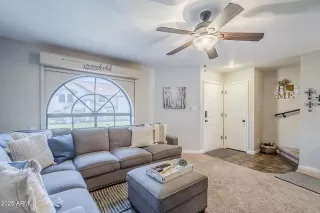 Photo #6: 6853080 Listing