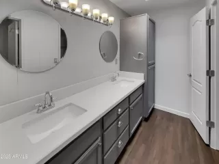 Photo #6: 6853111 Listing