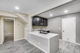 Photo #2: 6853236 Listing