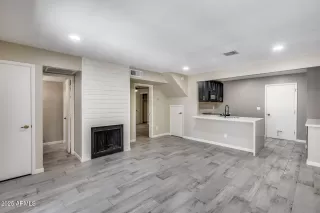 Photo #3: 6853236 Listing