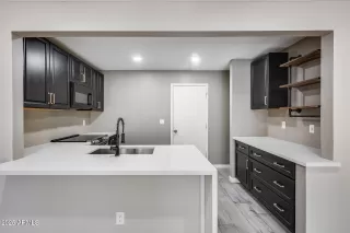 Photo #6: 6853236 Listing