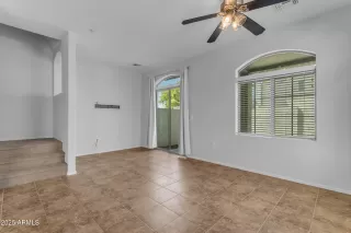 Photo #4: 6853261 Listing