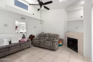 Photo #2: 6853354 Listing