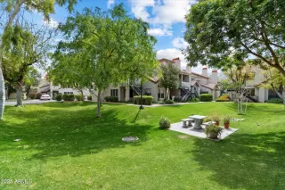 Photo #2: 6853427 Listing 