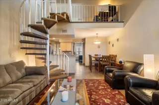 Photo #5: 6853427 Listing 