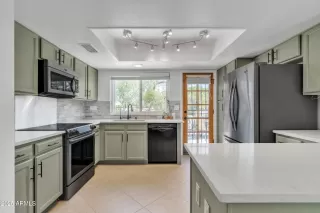 Photo #6: 6853764 Listing 