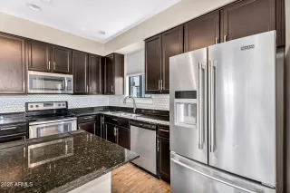 Photo #2: 6853842 Listing