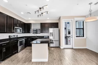 Photo #6: 6853842 Listing