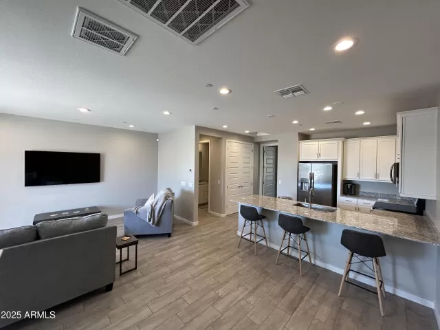 MLS: 6853872 Condo For Sale