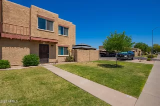 Photo #5: 6853985 Listing