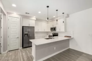 Photo #1: 6854141 Listing 