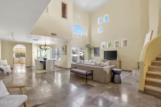 Photo #2: 6854247 Listing