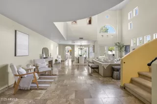 Photo #3: 6854247 Listing